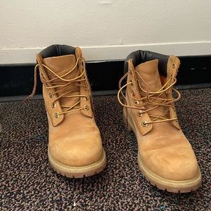 Timberland Boots Womens size 8.5/ Mens 9